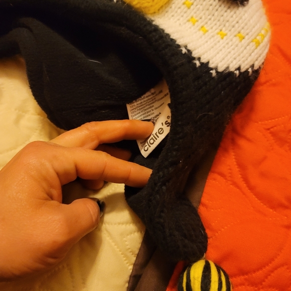Penguin hat - Picture 2 of 3